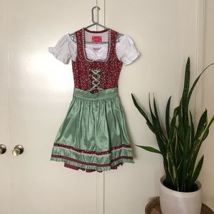 Authentic 3 piece dirndl dress for Oktoberfest